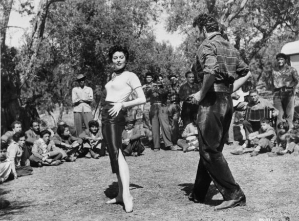 ava-gardner-seductive-film-noir-photos.sw.19.ava-gardner-ss14