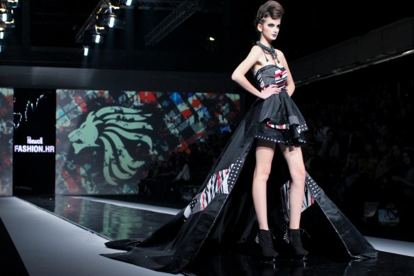 b492fd51-1643-4b36-8bbe-3fa914a94dd2