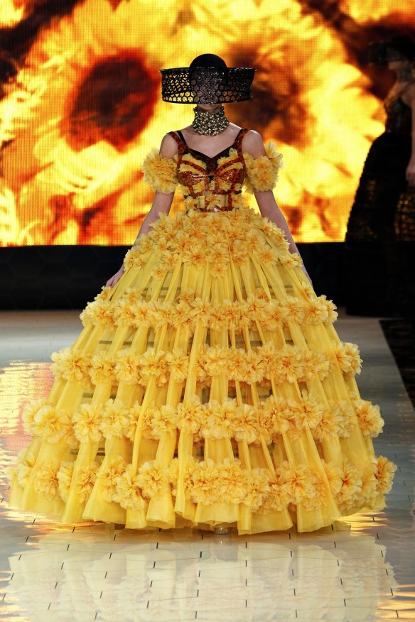 spring-summer-2013-alexander-mcqueen-yellow