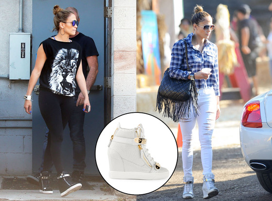 rs_560x415-141208135012-1024-jennifer-lopez-celeb-sneakers.jw.12814